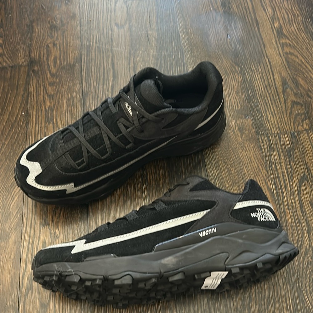 NWOT North Face Vective Hiking Shoes